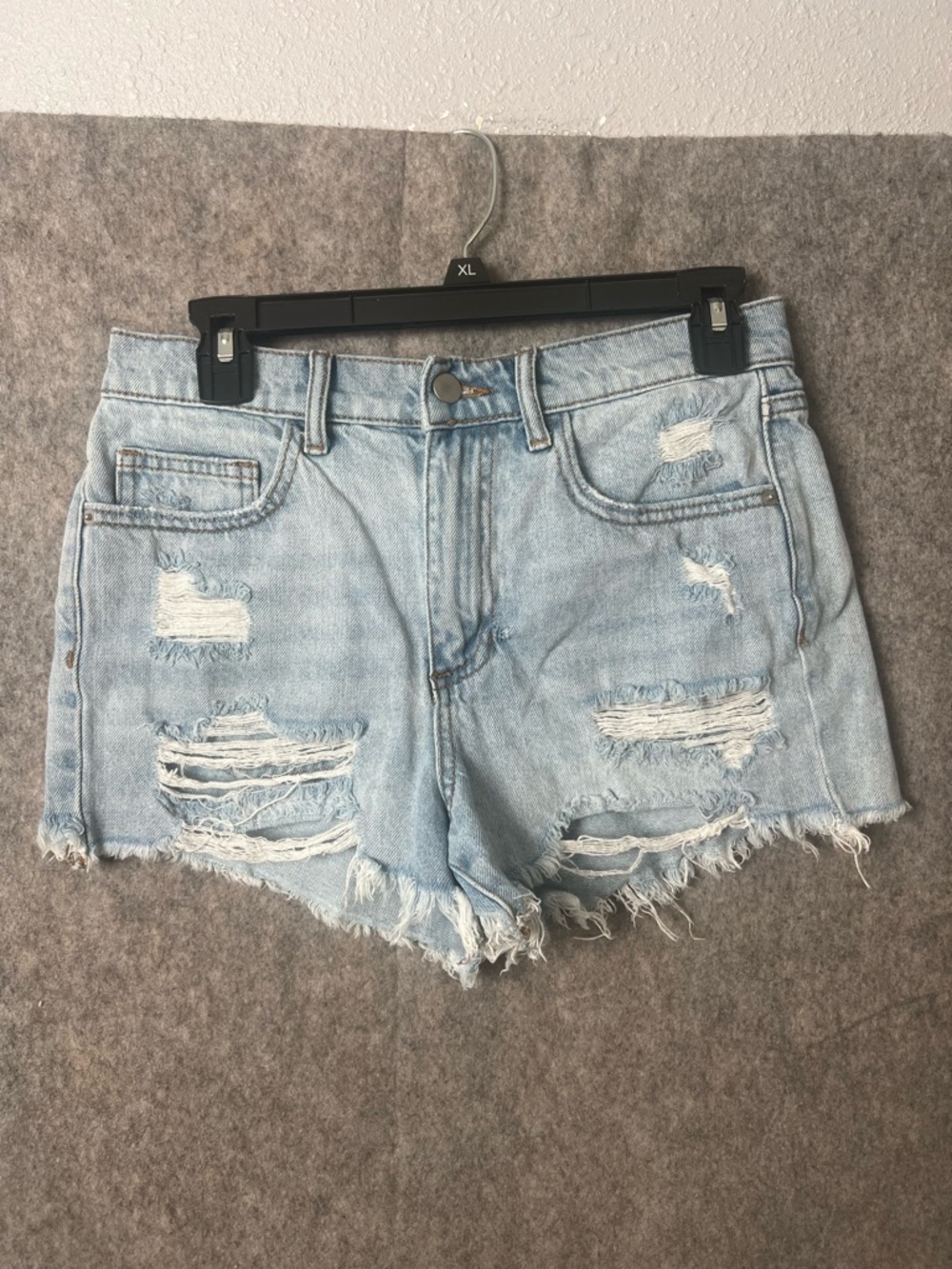 Altar’d State Woman’s Small Light Wash Distressed Denim Shorts